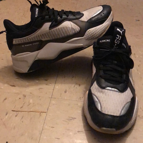 Shoes - Picture 3 of 4